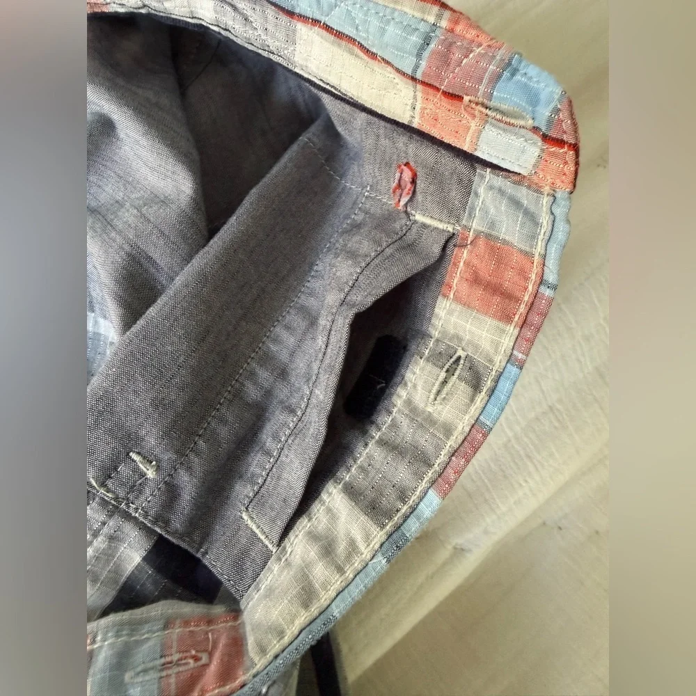 NWOT The North Face Plaid Button-Down Shirt L Red Gray Blue w Hidden Neck Pocket